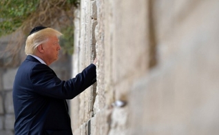 Donald Trump visita o Muro das Lamentações, na Cidade Velha de Jerusalém. (Foto: AFP/Mandel Ngan)