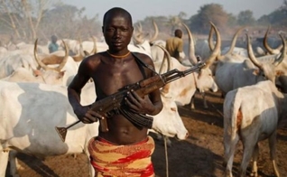 Pastor Fulani armado. Radicais da etnia já mataram mais pessoas do que o grupo Boko Haram. (Foto: Globaltake)
