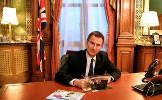 Secretário de Relações Exteriores da Grã-Bretanha, Jeremy Hunt pede mapeamento de cristãos perseguidos no mundo. (Foto: Reuters)