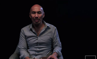 Francis Chan: “Deus quer pessoas que estão comprometidas com Ele porque Ele quer fortalecê-las e responder suas orações”. (Foto: Reprodução/YouTube)