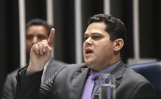 Davi Alcolumbre foi eleito presidente do Senado com 42 votos. (Foto: TV Senado