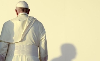 Papa Francisco enfrenta denúncias de casos de abusos sexuais de crianças na Igreja Católica. (Foto: Reprodução/AFP)