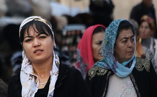 No Uzbequistão, a submissão da mulher deve ser total a seus pais e maridos, quando casadas. Essa situação agrava a perseguição a cristãs no país. (Foto: Divulgação/Foto Ilustrativa/Portas Abertas)