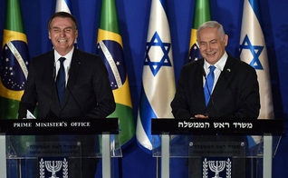 Presidente Jair Bolsonaro e premiê israelense, Benjamin Netanyahu, anunciam escritório de negócios brasileiro em Jerusalém. (Foto: Yoav Dudkowitz)