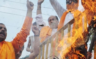 Radicias hindus usam práticas de tortura para fazer cristãos negarem a fé em Cristo. (Foto: Reprodução/World View)