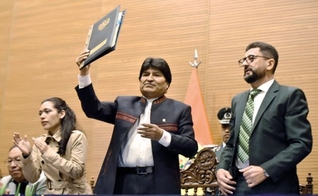 Presidente boliviano Evo Morales aprova a Lei da Liberdade Religiosa no país. (Foto: Reprodução/Correo del Sur)