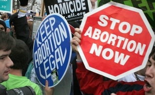Grupos pró-vida protestam contra aborto nos EUA. (Foto: AFP/Getty)