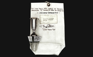 A bolsa que embalou o pão e o cálice levado por Buzz Aldrin para realizar Ceia na Lua. (Foto: David Frohman, Presidente da Peachstate Historical Consulting)