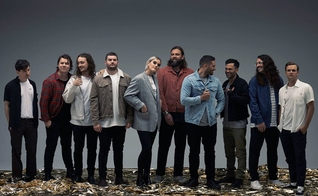 A banda de adoração da Hillsong Church fará o tour do álbum People no Brasil em novembro. (Foto: Divulgação)