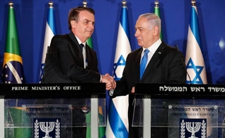 Bolsonaro e Netanyahu em encontro no Brasil. (Foto: Reprodução/Metrópoles)