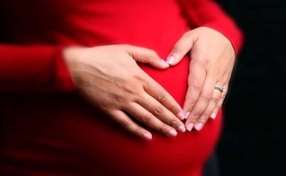 Diversos estados americanos têm aprovado leis de restrições ao aborto. (Foto: Reprodução/Bethany Brown)