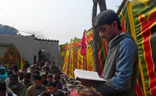 Imagem ilustrativa. Muitos cristãos da ilha de Bornéu têm acesso à Bíblia apenas na igreja. (Foto: Forgotten Missionaries International)