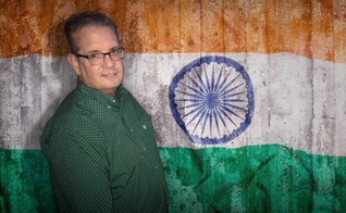 Pastor Bryan Nerren foi preso na Índia, onde faria duas conferências. (Foto: Reprodução/Twitter)