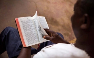 Ronald Rajab Nay se entregou a Jesus em 2017. (Foto ilustrativa: Reprodução/UGCN)