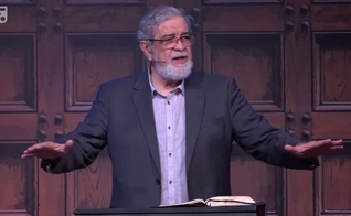 Pastor Augustus Nicodemus, em pregação. (Foto: Reprodução/Youtubee/Fiel)