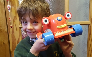 Samuel Barker morreu aos 7 anos após ser atingido por um veículo na saída da escola. (Foto: Arquivo pessoal)