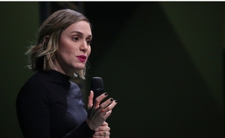 Thalita Pereira, durante pregação. (Foto: Divulgação)