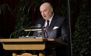 Moshe Kantor, Presidente do Fórum Mundial do Holocausto discursa para líderes mundiais, em Jerusalém. (Foto: Reprodução/Arutz Sheva)