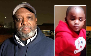 Keith Rollins e Ethan Adeyemi, de 2 anos, que estava desaparecido. (Foto: Reprodução/God TV)