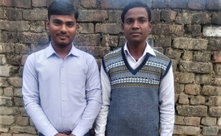 Os pastores Om Prakash (à esquerda) e Ajay Kumar enfrentam acusações infundadas em Uttar Pradesh, na Índia. (Foto: Reprodução/Morning Star News)
