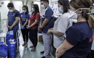 Missionários da 'Operation Blessing' visitam hospitais nas Filipinas. (Foto: Operation Blessing)