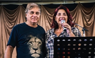 Pastores Carlos Moysés e Liliane Moysés são líderes do grupo Voz da Verdade. (Foto: Instagram / Reprodução)