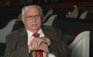Aos 93 anos, o Pr. Fred Lunsford diz que Deus falou com ele sobre o ajuntamento para oração. (Foto: Reprodução/BP Press)