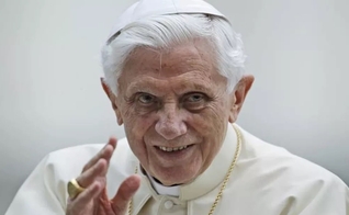 Papa emérito Bento XVI, quando ainda estava no Vaticano. (Foto: Reprodução/AP)