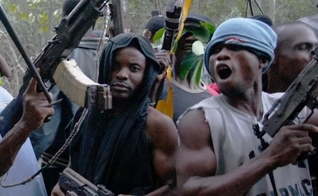 Grupos terroristas Fulani exibem armas, na Nigéria. (Foto: Reprodução/Premier)