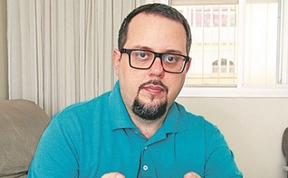 O médico Felipe Cardoso teve pulmão comprometido, mas se recuperou e voltou a trabalhar. (Foto: Dayana Souza/ AT)
