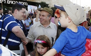 Judeus imigrantes recebidos no Aeroporto Ben Gurion, em Israel. (Foto: Reprodução / Jewish Agency)