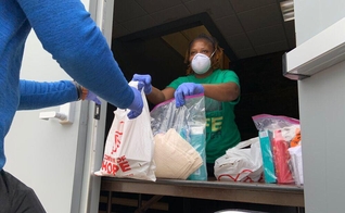 Mais de 40 milhões de refeições foram distribuídas pela organização Convoy of Hope. (Foto: Convoy of Hope)