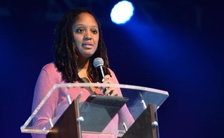 Jessica Newsome passou a aconselhar pessoas que lutam com sua sexualidade. (Foto: Jessica Newsome)