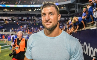 Tim Tebow foi jogador de futebol americano e hoje atua na liga de beisebol. (Foto: Getty Images)