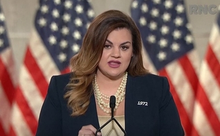 Abby Johnson é ex-diretora de uma clínica da Planned Parenthood e hoje se dedica a denunciar as ilegalidades praticadas na indústria do aborto. (Imagem: Yahoo News)