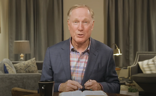 O pastor Max Lucado fala sobre as tempestades da vida. (Foto: Max Lucado/YouTube)