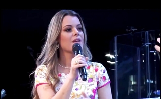 Pastora Ana Paula Valadão diz que homossexualidade é pecado. (Foto: Reprodução/YouTube)