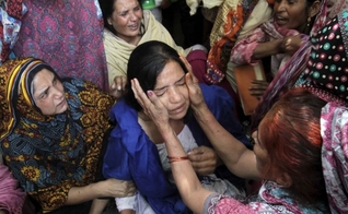 Jovens cristãs são frequentes vítimas de sequestro para casamento e conversão forçados ao Islã, no Paquistão. (Foto: Reprodução / Pakistan Today)