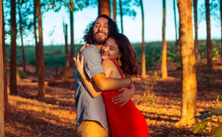 Os noivos Débora Martins, de 22 anos, e Guilherme Saito, de 28 anos. (Foto: Missões Nacionais)