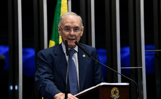 O senador Arolde de Oliveira morreu aos 83 anos, vítima de Covid-19. (Foto: Jefferson Rudy/Agência Senado)