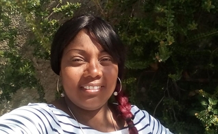 Simone Barreto Silva foi assassinada por um terrorista que atacou na Basílica de Nice, na última quinta-feira, 29. (Foto: Reprodução/Facebook/Simone Barreto Silva)