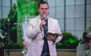 Pedro Barcelos hoje é pastor e testemunha o milagre que viveu. (Foto: Arquivo Pessoal)