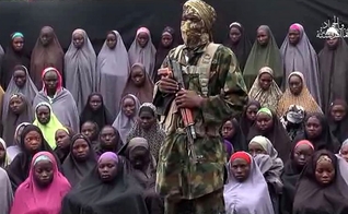 O caso das meninas de Chibok é um dos mais dramáticos da Nigéria, no qual 112 garotas ainda são mantidas reféns do Boko Haram. Parte das garotas integra o hall de membros da Igreja Evangélica Winning All. (Foto: ABC News)