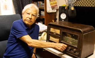A Rádio Conhecer, de Cid Moreira, terá programação 24 horas transmitida via internet. (Foto: César Abreu/Divulgação)