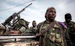 Militares das forças do governo na República Democrática do Congo. (Foto: John Wessels/AFP/Getty Images)