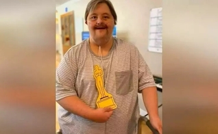 Mark Stailes contraiu o novo coronavírus no Dia de Ação de Graças. (Foto: Reprodução / CNN Brasil)