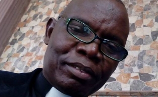 Amos Arijesuyo liderava a Igreja Apostólica de Cristo e era professor da Universidade Federal de Tecnologia, em Akure, na Nigéria. (Foto: Facebook /  Arquivo pessoal)
