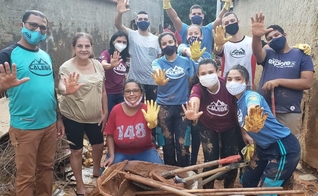 Grupo conseguiu limpar 25 casas de moradores da cidade. (Foto: Divulgação)