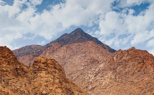 O verdadeiro Monte Sinai (Foto: Reprodução / Jebel al Lawz)
