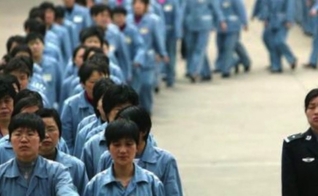 Advogados cristãos, ativistas de direitos humanos, pastores e fiéis, todos sofreram como resultado da repressão em curso do Partido Comunista. (Foto: Reprodução / AP)